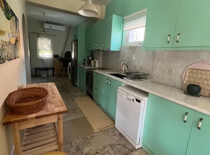 Comfy & Ferienhaus Kourouta