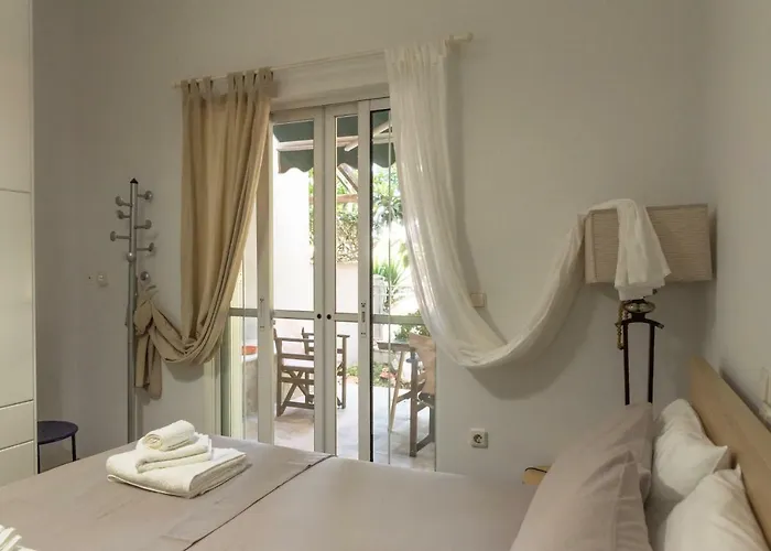 Ferienhaus Comfy & Kourouta