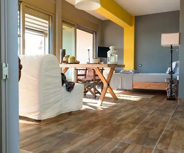 Ferienhaus Comfy & Kourouta