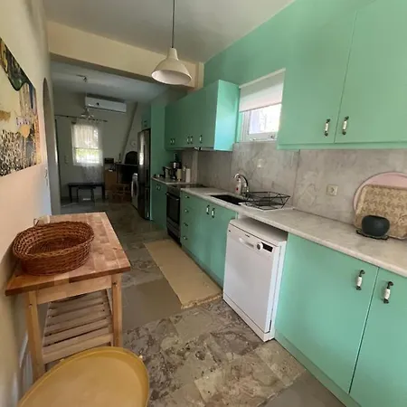 Comfy & Vakantiehuis Kourouta